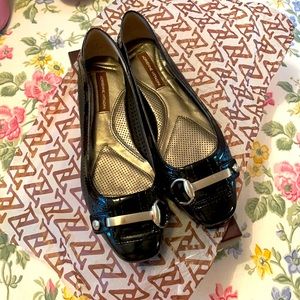 AV black flats NWOT